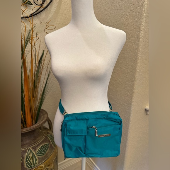 Baggallini Crossbody/Belt Bag in Teal NWOT - Picture 13 of 16